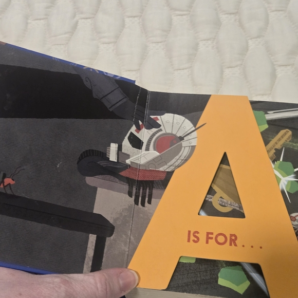 Marvel Alpha Block Book - Picture 2 of 5